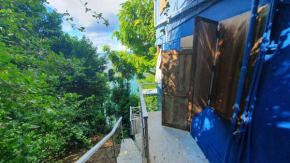 APARTO-STUDIO JUNTO AL MAR Blue Lizard Studio